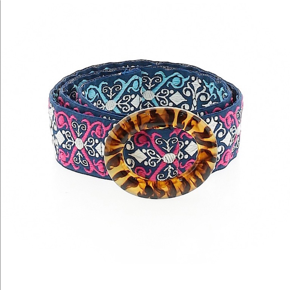 Reversable Embroidered Tortoise Buckle Belt